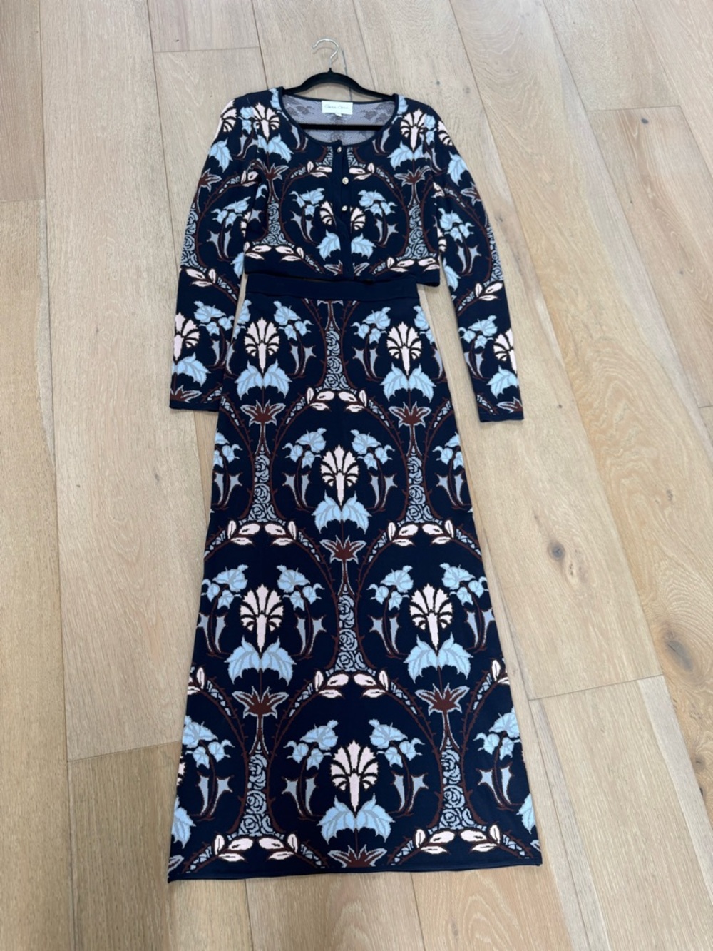 Cara Cara Two Piece Navy and White Floral Long-Sleeve Cardigan and Skirt - Picture 4 of 7